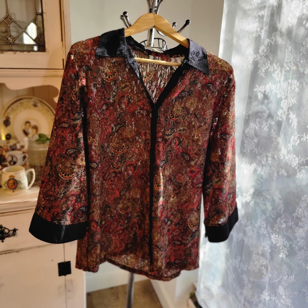 Vintage Dark Floral Paisley Blouse with Black Collar And Cuffs